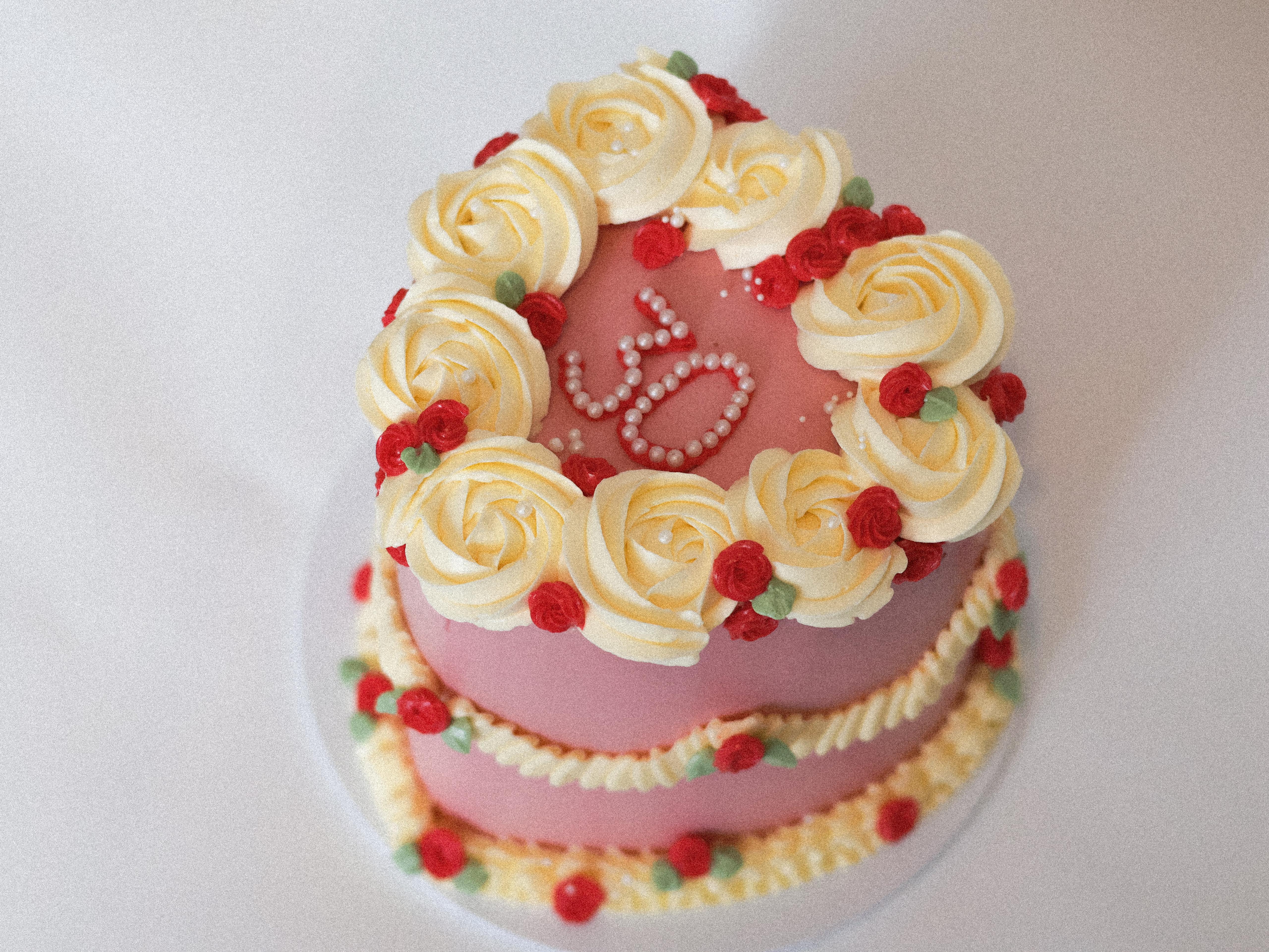 Cake by Fluffy Bakehouse